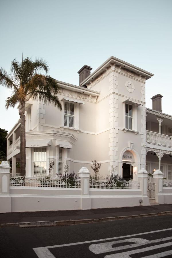 Noah House 4*